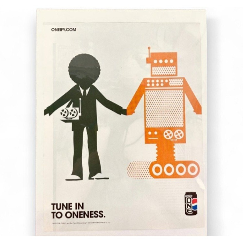 2005 Pepsi One "Tune In to Oneness" Robot Holding Hands Human Orig Vtg PRINT‎ AD